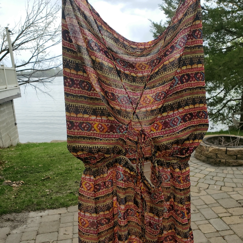 SOFIA by ViX Ghandi Sheer Backless Cover-up - Picture 10 of 13